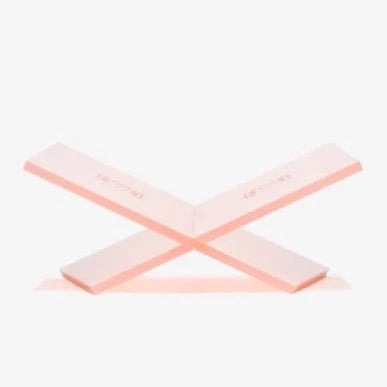 A_Bookstand_Pink_Barbie_2_jpg_e2c08b91-0db2-4c80-82b5-66f86c2ca887.jpg