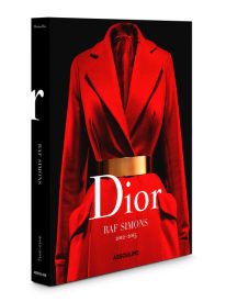 DIOR-BY-RAF-3D_3000x_2eb49708-4f8b-4840-bc55-d2bb0ba8bd09.jpg