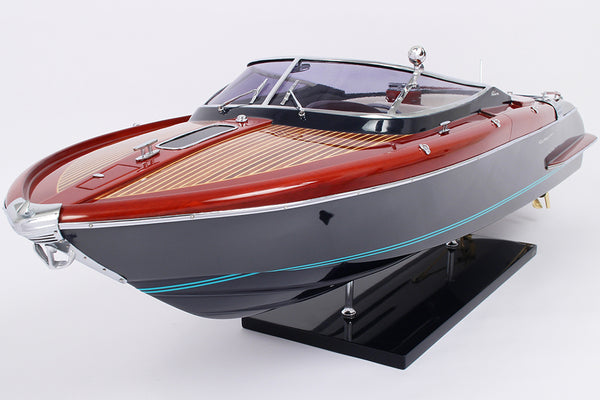RIVA-AQUARIVA-SUPER-MODEL-BOAT-84cm-Picture10_4b13e3c9-5ee6-44fe-826b-eefb47e4d9cc.jpg